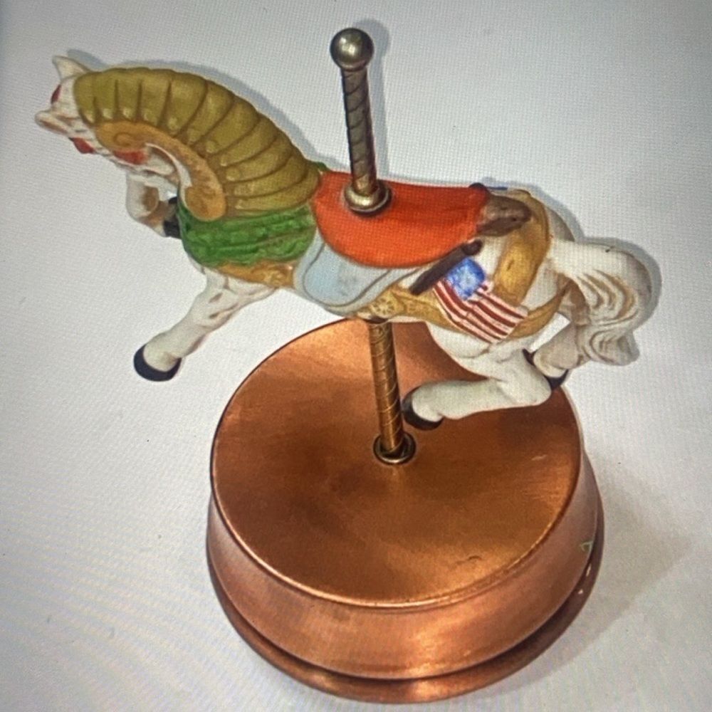 VTG,Porcelain & Metal Detector Home Horse Carousel Music Box
